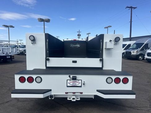 New 2023 Ford F550 2WD Regular Cab Super Duty image 3