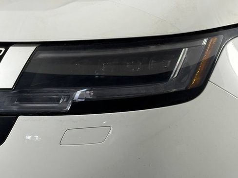 Used 2025 Land Rover Range Rover Autobiography AWD/4WD image 12