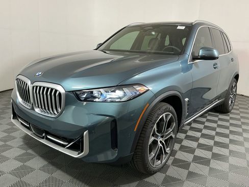 New 2026 BMW X5 xDrive40i w/ Climate Comfort Package image 2