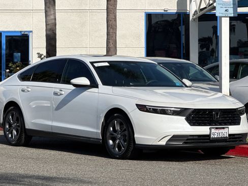 Used 2023 Honda Accord EX image 7