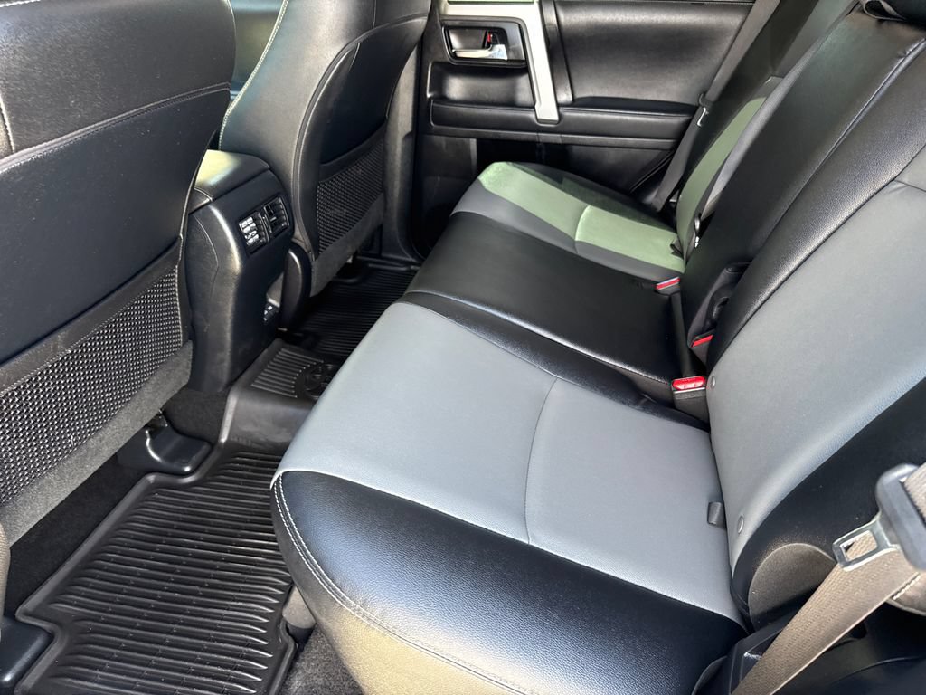 Used 2023 Toyota 4Runner SR5 Premium w/ Moonroof Package AWD/4WD image 18