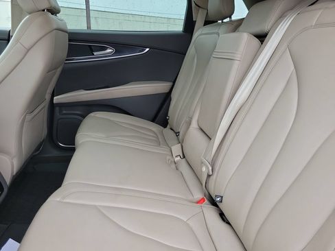 Used 2022 Lincoln Nautilus AWD w/ Premium Package image 10