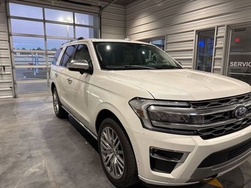 Certified 2024 Ford Expedition Platinum image 4