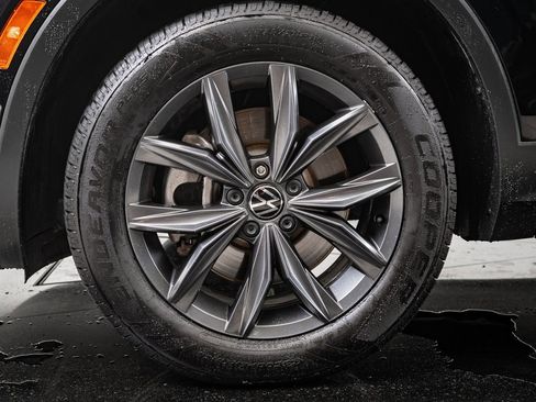 Used 2022 Volkswagen Tiguan SE image 13