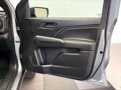 Used 2025 Chevrolet Colorado W/T AWD/4WD image 26