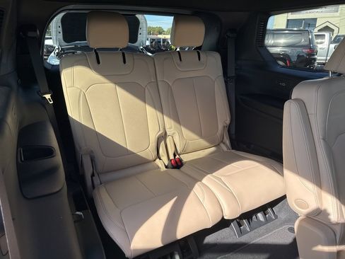 New 2025 Jeep Grand Cherokee L Limited w/ Luxury Tech Group II image 18