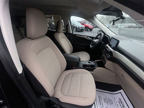 Used 2021 Ford Escape SE w/ Convenience Package image 14