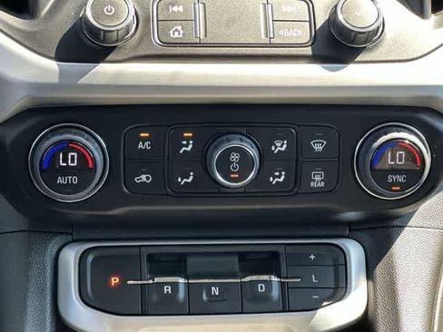 Used 2023 GMC Acadia SLE w/ Driver Convenience Package image 15