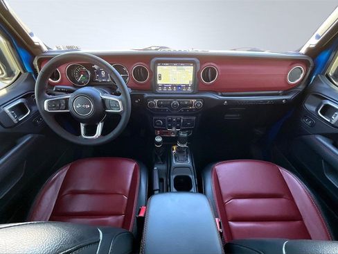 Used 2023 Jeep Wrangler Unlimited Rubicon 4xe image 17