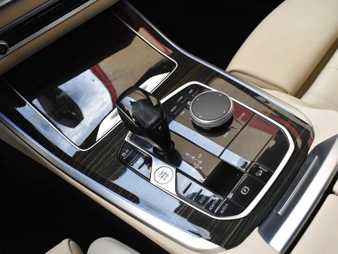 Used 2019 BMW X5 xDrive40i w/ Convenience Package image 42