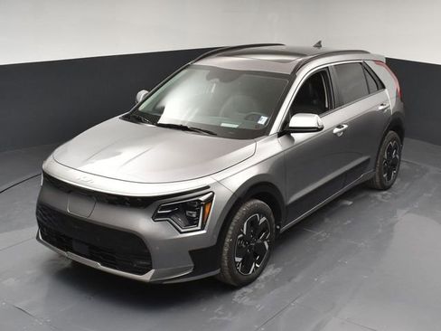 Certified 2025 Kia Niro Wave w/ Wave Preserve Package image 44