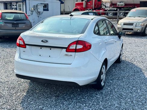 Used 2013 Ford Fiesta SE FWD image 5