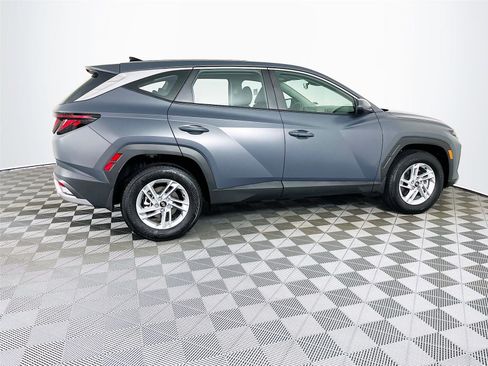 Certified 2025 Hyundai Tucson SE AWD/4WD image 10