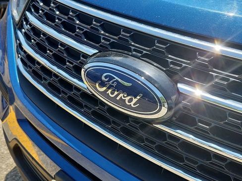 Used 2021 Ford Explorer XLT AWD/4WD image 4