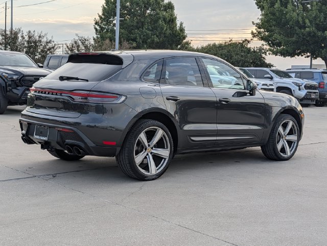 Used 2025 Porsche Macan Turbo AWD/4WD image 7