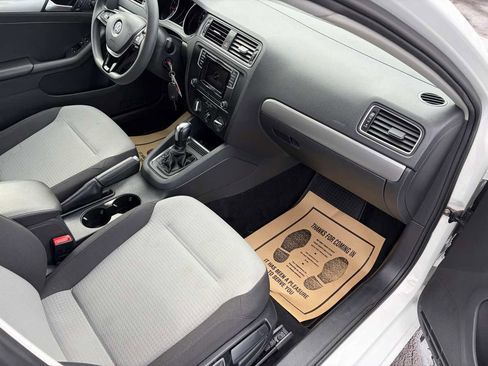 Used 2018 Volkswagen Jetta S image 26