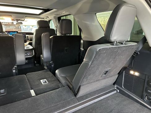 Certified 2025 Ford Expedition Active image 28