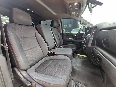 Used 2021 Chevrolet Silverado 2500 Custom w/ Custom Value Package AWD/4WD image 4