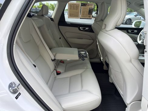 Certified 2023 Volvo XC60 B5 Core w/ Climate Package FWD image 33