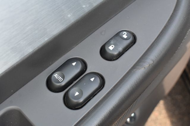 Used 2002 Ford Thunderbird RWD image 18