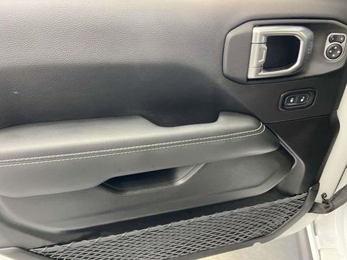 Used 2023 Jeep Wrangler Unlimited Sahara w/ Cold Weather Group image 19