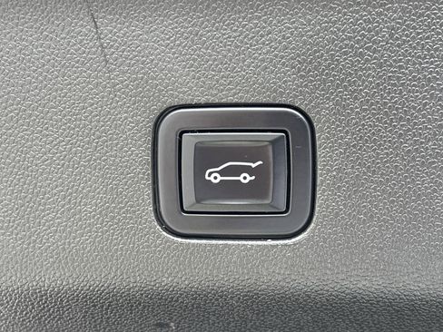 Used 2022 Cadillac Escalade Sport Platinum image 9