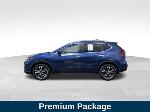 Used 2020 Nissan Rogue SV w/ Premium Package FWD image 2