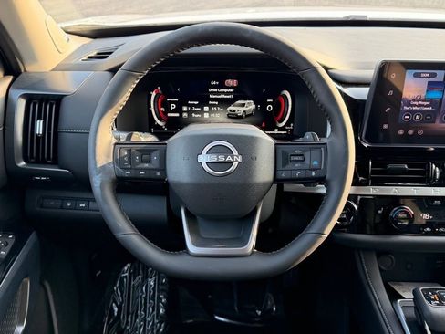 New 2026 Nissan Pathfinder SL w/ SL Premium Package image 20