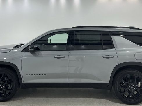 New 2026 Chevrolet Traverse RS image 2