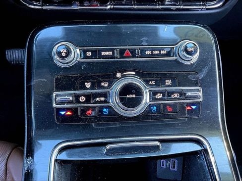 Used 2022 Lincoln Nautilus Reserve image 26