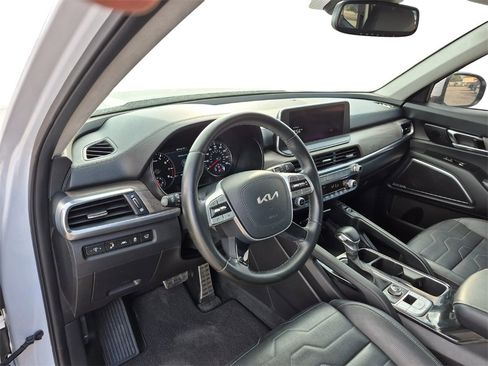 Used 2022 Kia Telluride SX w/ SX Prestige Package image 13