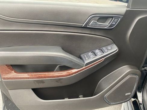 Used 2019 GMC Yukon SLE w/ SLE Value Package image 16