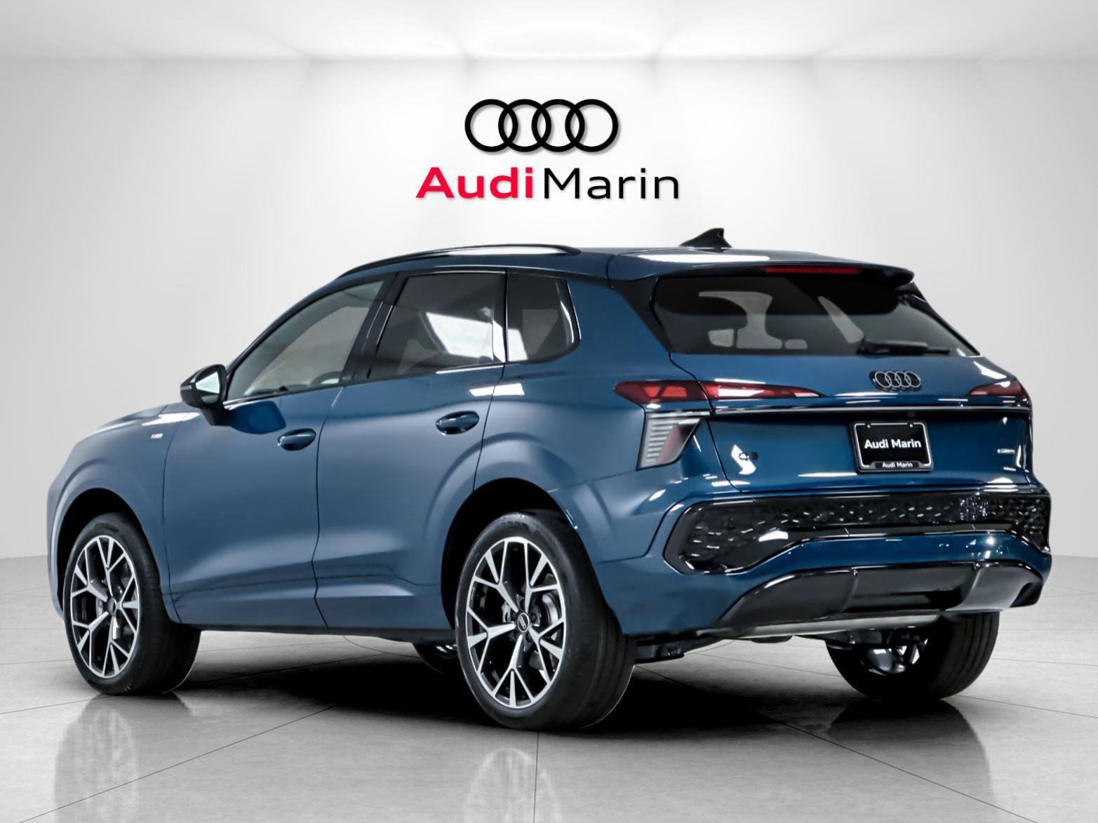 New 2026 Audi Q3 quattro 2.0T AWD/4WD image 3