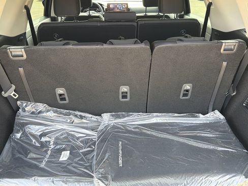 New 2026 Nissan Pathfinder SV image 10