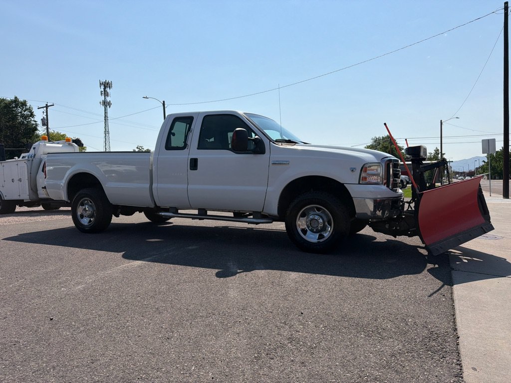 Used 2005 Ford F250 4x4 SuperCab Super Duty image 3