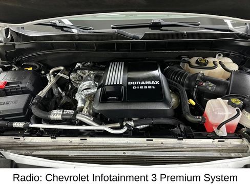 Used 2021 Chevrolet Suburban RST w/ Luxury Package AWD/4WD image 19