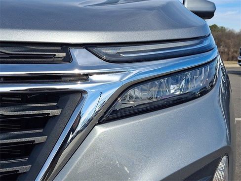 Certified 2024 Chevrolet Equinox LT w/ LPO, Floor Liner Package image 11