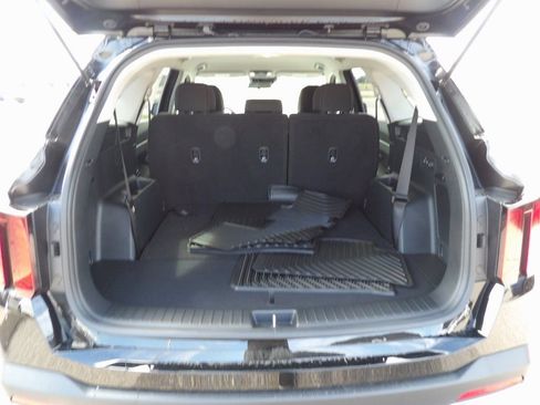 New 2026 Kia Sorento LX image 8