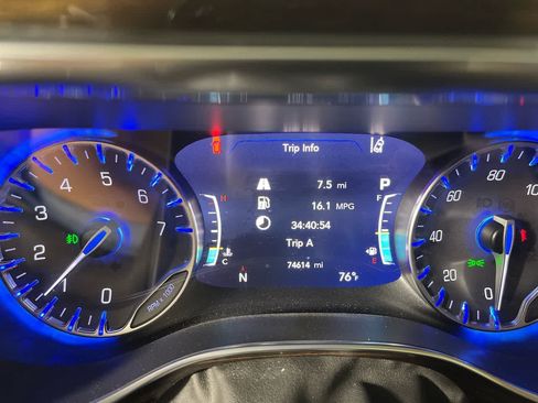 Used 2021 Chrysler Pacifica Limited w/ Uconnect Theater Family Group AWD/4WD image 17
