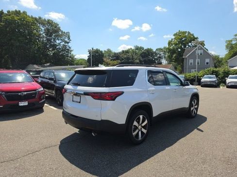 Used 2023 Chevrolet Traverse LT w/ LT Premium Package AWD/4WD image 7