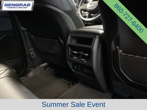 Used 2025 Jeep Grand Cherokee Altitude AWD/4WD image 40