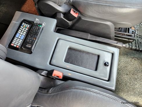 Used 2017 Ford Transit 150 XLT image 46