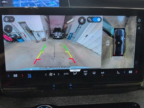 Used 2025 Ford Expedition Tremor AWD/4WD image 13