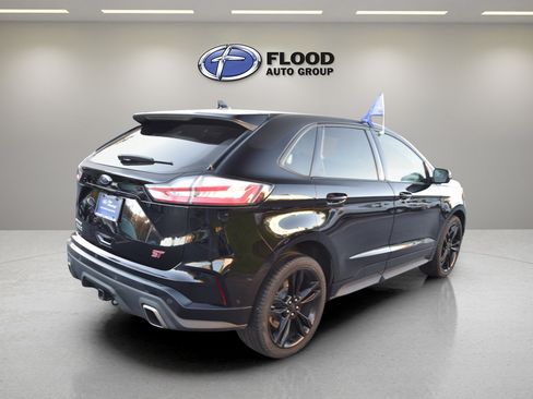 Certified 2019 Ford Edge ST w/ Equipment Group 401A image 4