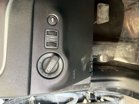 Used 2022 Dodge Charger SXT AWD/4WD image 10