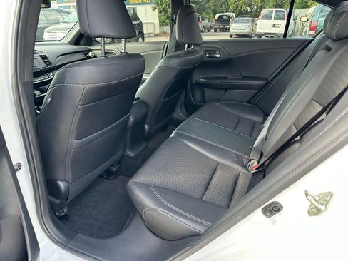 Used 2017 Honda Accord Sport image 3