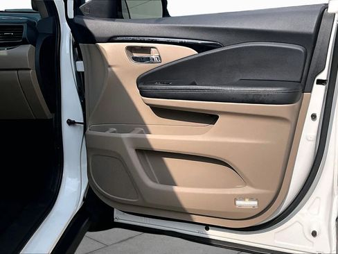 Used 2020 Honda Pilot Touring image 22