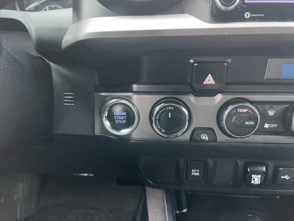 Used 2021 Toyota Tacoma TRD Sport AWD/4WD image 21