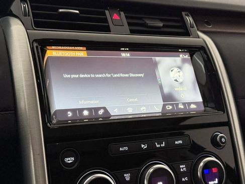 Used 2018 Land Rover Discovery HSE image 33