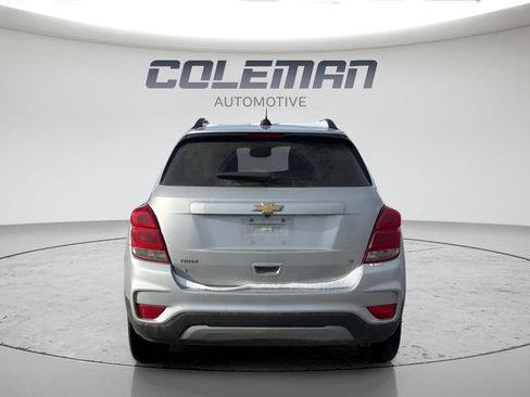 Used 2018 Chevrolet Trax LT w/ LT Convenience Package image 4